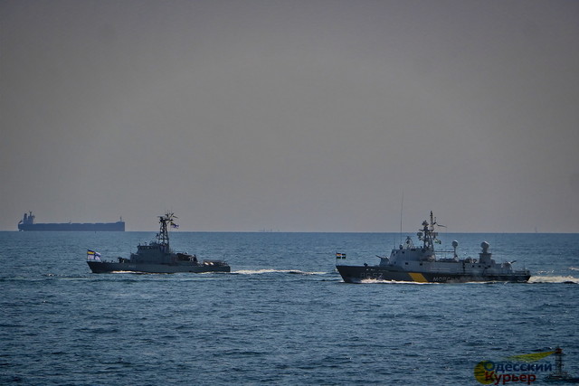 В Одессе отмечают день военного флота Украины (ВИДЕО)