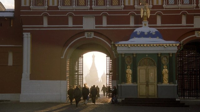 Москва, по ком звонят твои колокола?