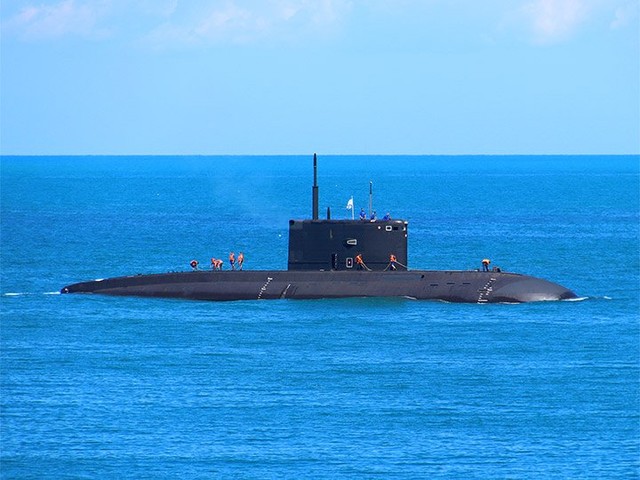 З моря Одесі загрожують чотири ракетні кораблі росіян (ВІДЕО, ФОТО)