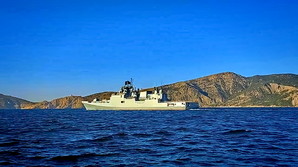 Як російський флот патрулює біля Севастополя (ВІДЕО, ФОТО)