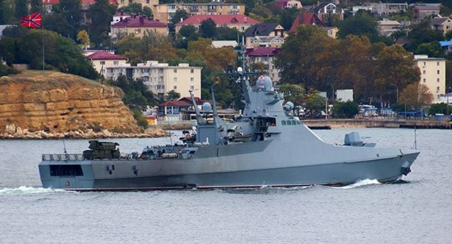 Флот росії "закрили" у Севастополі ракетами та катерами-дронами (ВІДЕО)