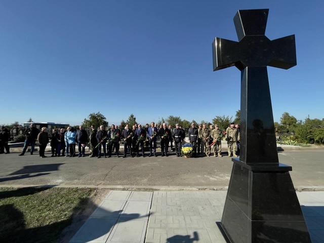 В Одесі відкрили козацький хрест