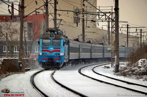 Відновлюють рух потяга між Дніпром та Львовом