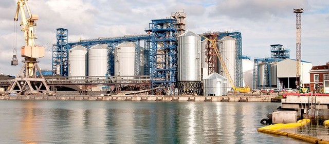 У власників одного з зернових терміналів порту Одеса арештували активи в Британії