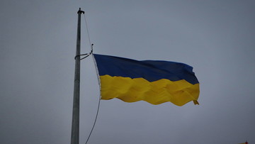 Чиновникам та депутатам заборонили виїзд за кордон