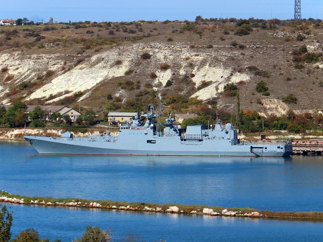 Російський флот тримає кораблі у морі для ударів по Одесі