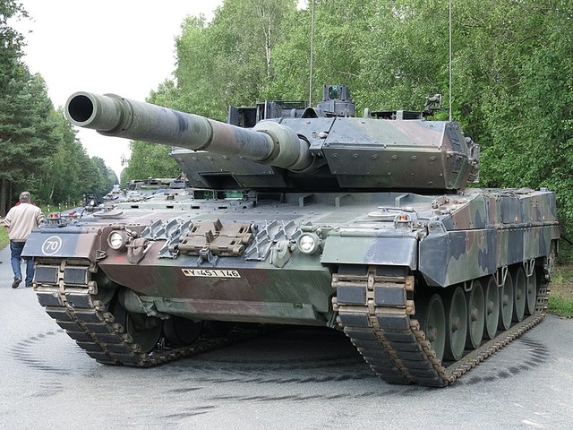 До кінця березня Україна отримає перші танки з Німеччини та Португалії