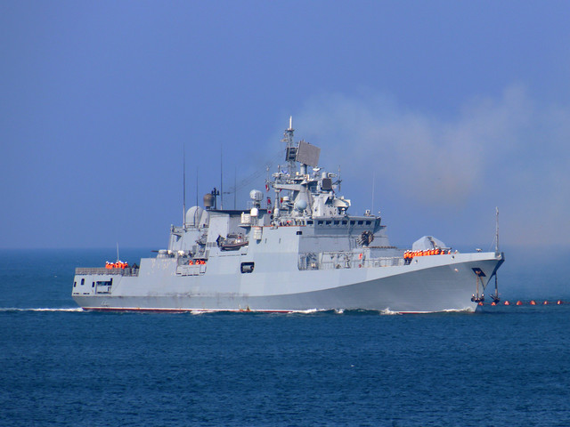 Одесі загрожують чотири ударні кораблі у Чорному морі
