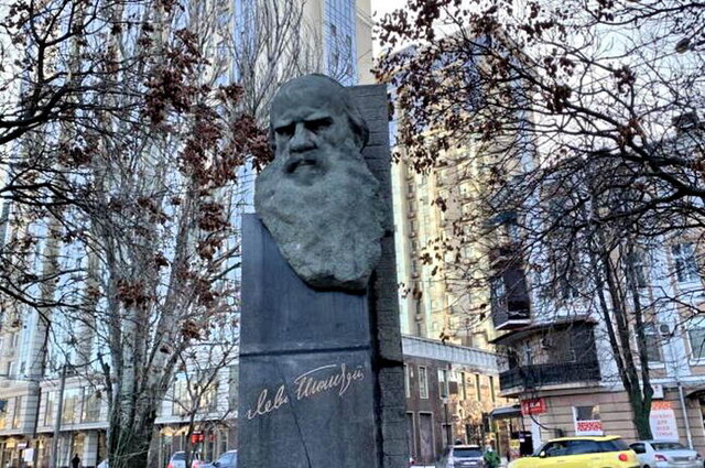 В Одесі перенесуть пам'ятник російському письменнику
