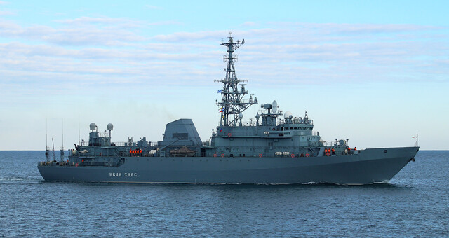 Російський військовий корабель атакували у Чорному морі (ВІДЕО)