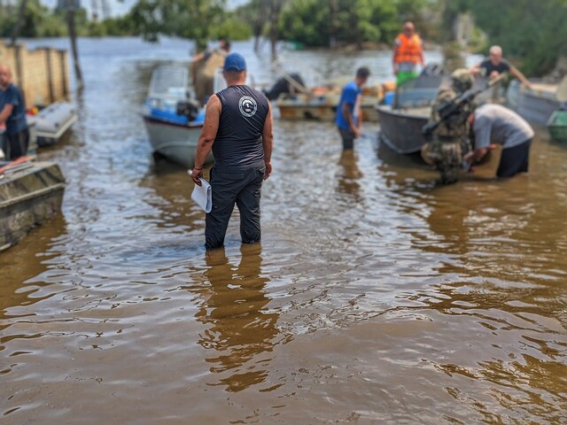 Трагедія на Каховській ГЕС: що з затопленнями