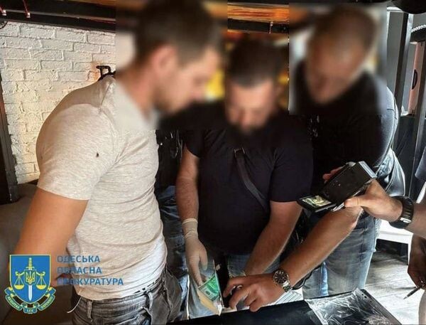 В Одесі затримали організатора ще однієї схеми: 20 тисяч доларів за вплив на військкомат