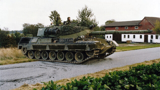 Німеччина надає першу партію танків Leopard 1 та іншу техніку