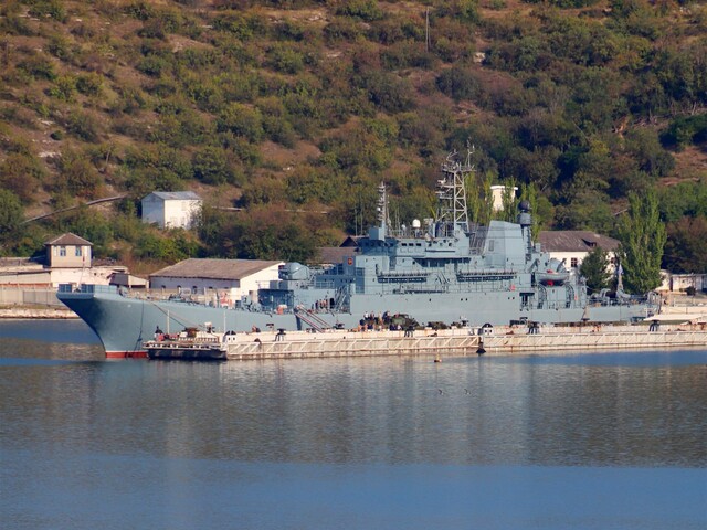 Уражений у Новоросійську російський корабель відремонтували