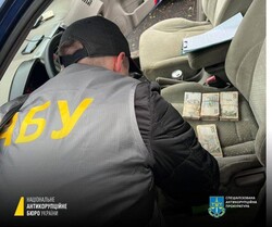 В Одесі затримали бізнесмена, який намагався дати 200 тисяч хабаря військовому командуванню