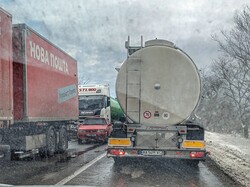 На дорозі між Одесою та Миколаєвом утворився величезний затор