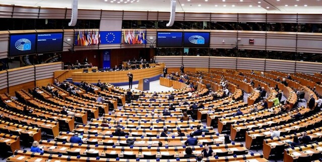 Європарламент закликав всі країни Європи надати далекобійну зброю Україні