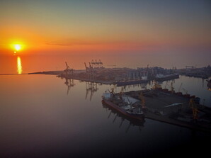 Морські порти Одеської області вже обробили понад 30 мільйонів тон вантажів