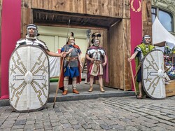 В Одесі розташувався військовий табір римських легіонерів