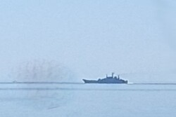 Десантні кораблі росії тікають з Севастополя