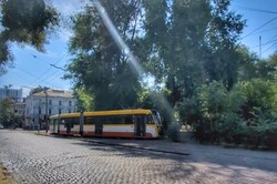 В Одесі відновили рух багатосекційних трамваїв