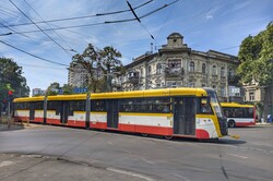 В Одесі відновили рух багатосекційних трамваїв