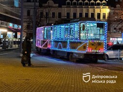 В Одесі та інших містах України запустили різдвяні трамваї та тролейбуси