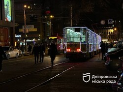 В Одесі та інших містах України запустили різдвяні трамваї та тролейбуси