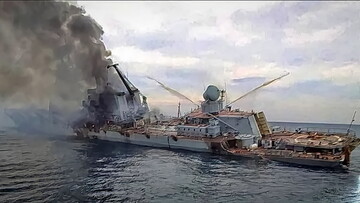 ВМС заявляє, що російський крейсер "москва" потоплений українськими ракетами