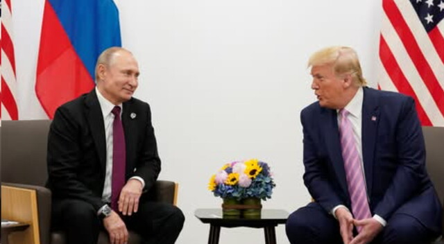 Пусти свинью за стол, она и ноги на стол... (старинная поговорка)