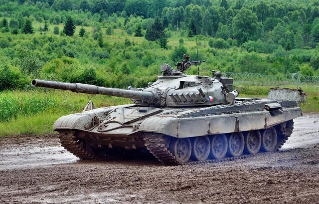 Чехія передала Україні партію танків Т-72