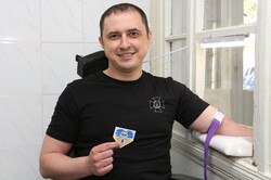 Морські прикордонники рятують життя своєю кров'ю