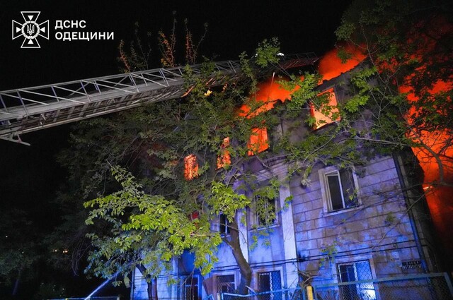 Одесу і область росіяни масовано атакували "шахедами" і балістикою