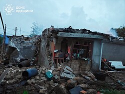 У Білгороді-Дністровському росіяни ушкодили житлові будинки та цивільна інфраструктура