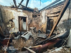 У Білгороді-Дністровському росіяни ушкодили житлові будинки та цивільна інфраструктура