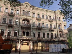 В Одесі почалися ремонтні роботи на пошкоджених росіянами пам'ятках архітектури