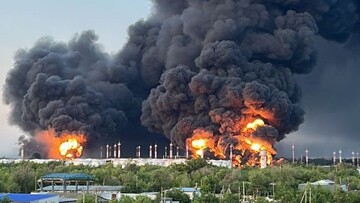 На росії атаковано авіабази та військові заводи