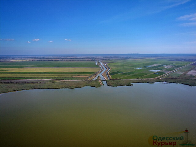У великі придунайські озера закачають воду