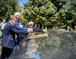 "Чтобы никто не догадался..."