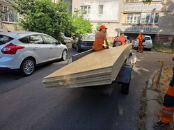 Одеські комунальники ліквідовують наслідки російського удару