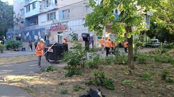 Одеські комунальники ліквідовують наслідки російського удару