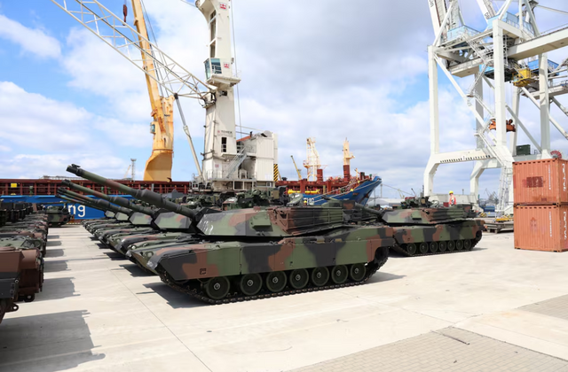 Все хорошо и танки Abrams быстры!