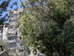 В Одесі пошкоджені житлові будинки, готель і навчальні заклади