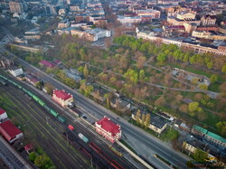 В Одесі російським обстрілом знищено старовинну будівлю вокзалу