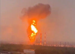 На росії атаковані нафтозаводи, аеродром і військові підприємства