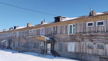 "Когда я подумал, что достиг дна, снизу постучали"