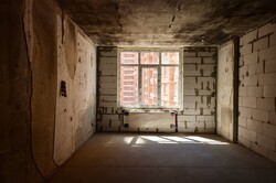 В Одесі завершили відновлення пошкодженої російською ракетою багатоповерхівки