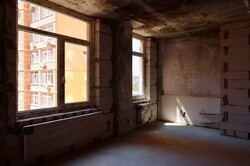 В Одесі завершили відновлення пошкодженої російською ракетою багатоповерхівки
