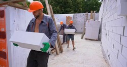 В Одесі відновлюють старий будинок на проспекті Шевченка