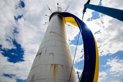 В Одесі розгорнули величезні прапори України